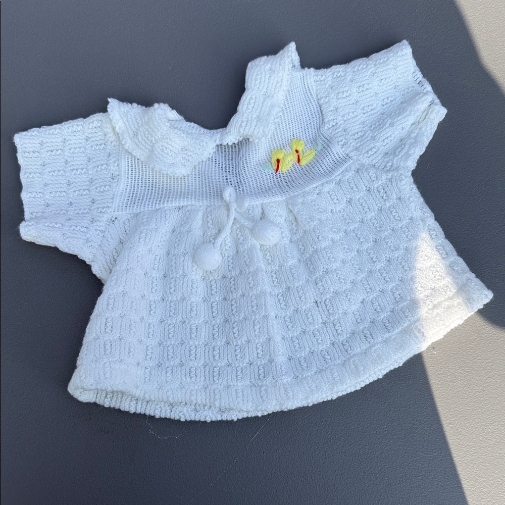 🎀0/12m vintage White Baby Sweater with flower Embroidery
